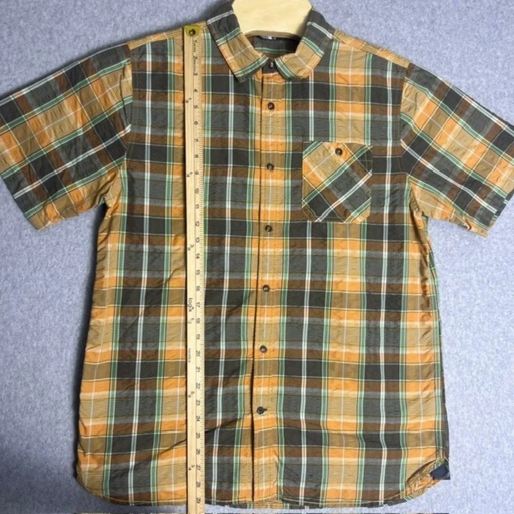 The North Face Men's Plaid Button Up‎ Short Sleeve Shirt with Pocket Size Large